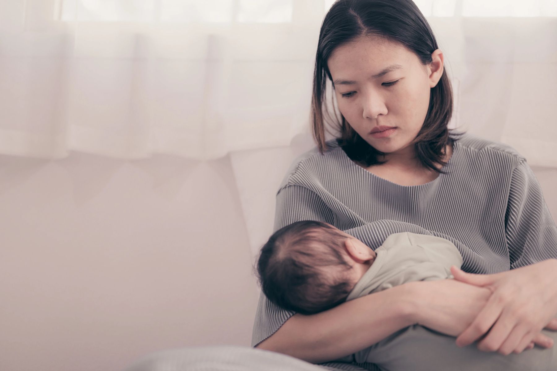 phụ nữ sau sinh nên ăn gì